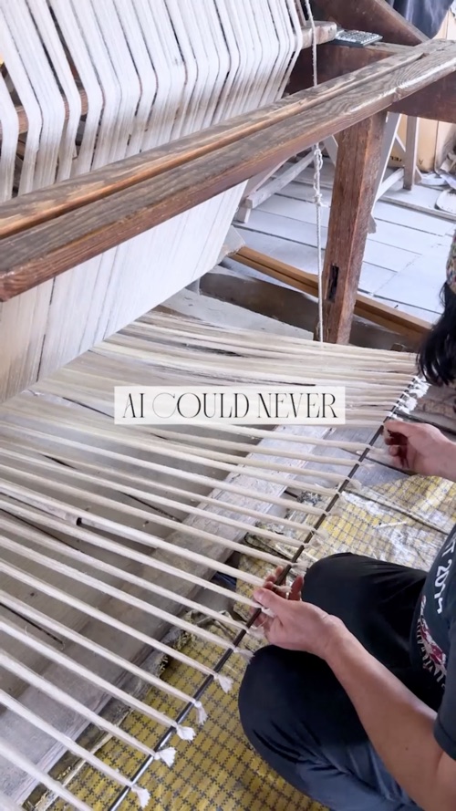 Noore Pashmina - At the loom, where the shawl starts